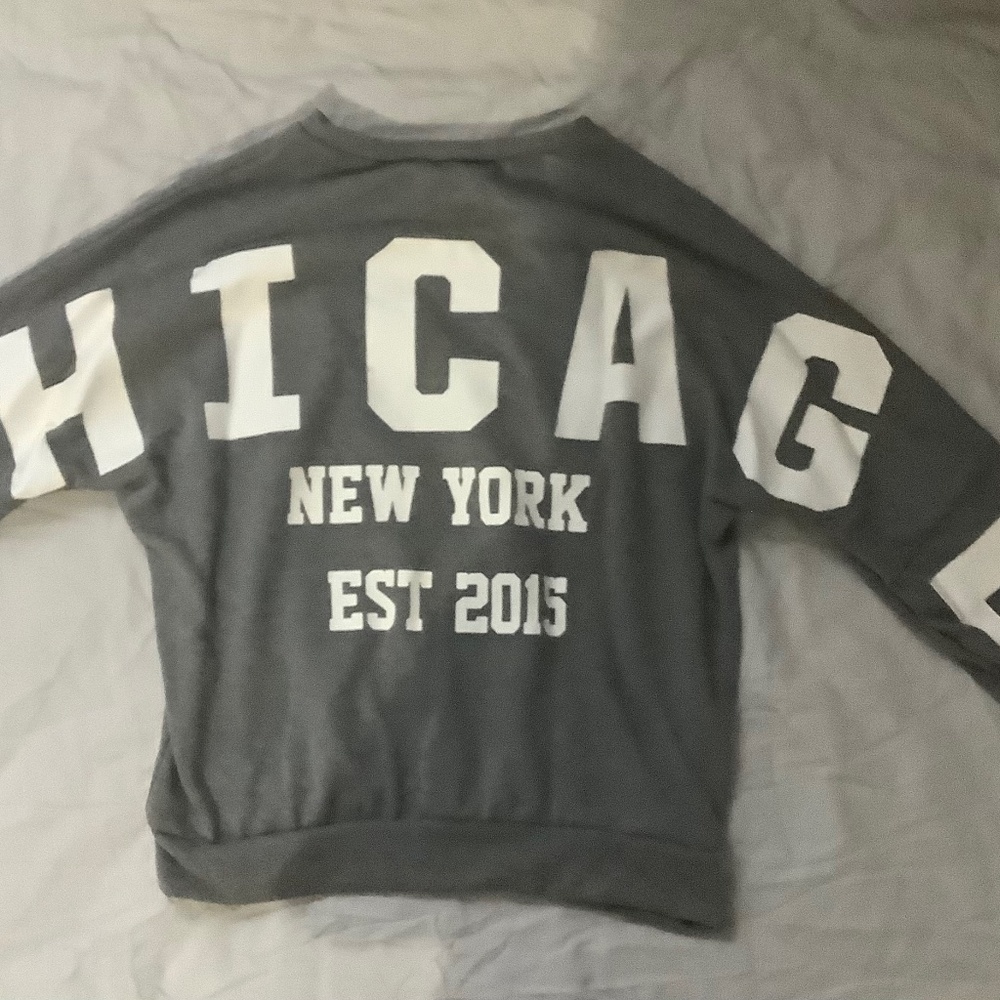 CHICAGO CREWNECK🩶🩶🤩🤩